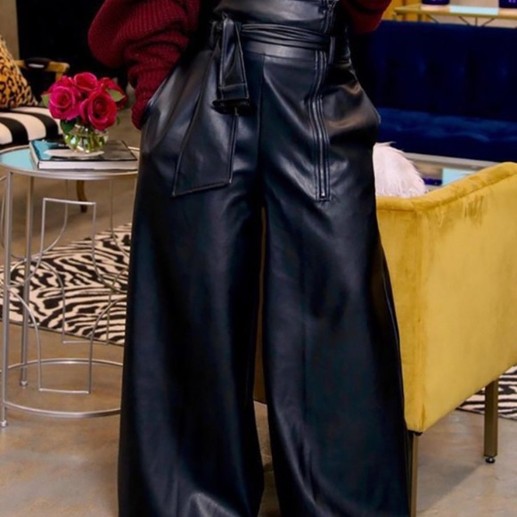 Leather Wide Leg Pants w/Belt - Picture 3 of 4